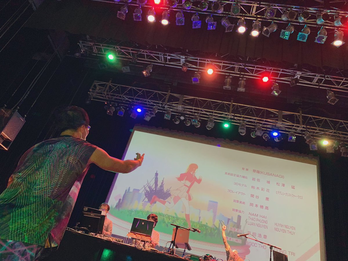 rpmcdelta's tweet photo. 金曜日　
BASSLOTで暴れ散らかし、MUSTDIEさん写真撮影

土曜日　
DJ_modeで勉強
ツイまつりで暴れ回り

日曜日　
大塚愛さんのライブに初参加

一緒に遊んでくれたイツメンやみんなに感謝！！！
ありがとう😊
#BASSLOT
#DJ_mode 
#ツイまつり
#大塚愛 https://t.co/NIADct7xjf