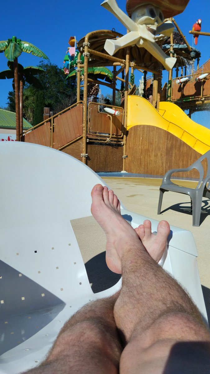 🏆🏆🏆 Ça passe encore une fois! Les maillots frérots !!!!
2/1 pour nous les boys.
Désolé pour le live, je suis carrément débordé aujourd'hui...