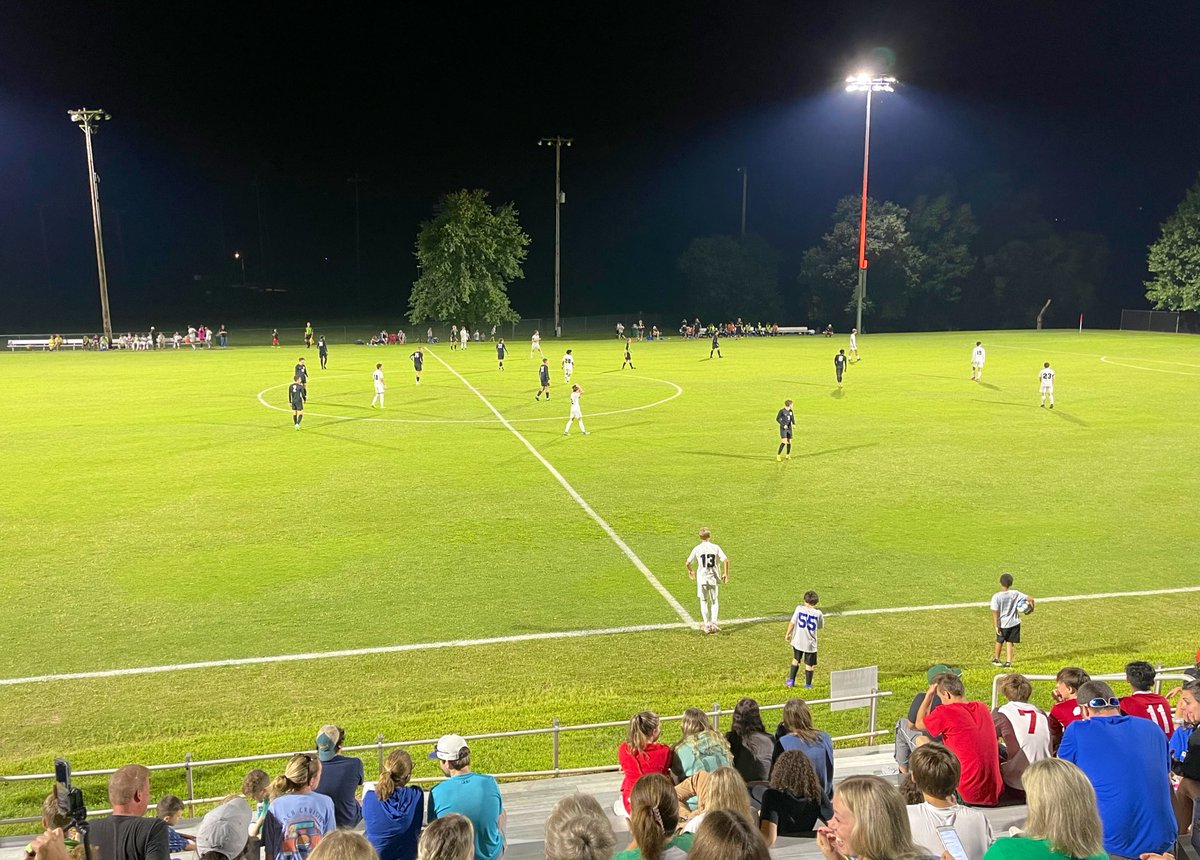 BradKTEC's tweet photo. Love the sight of both of my sons on the pitch for @WHHSKY at the same time during the final of the Capital City Classic against @fhs_boys #CapCityClassic @frankfortsports #SophmoreSenior @GeorgetownFC https://t.co/4wRB1gu7oN