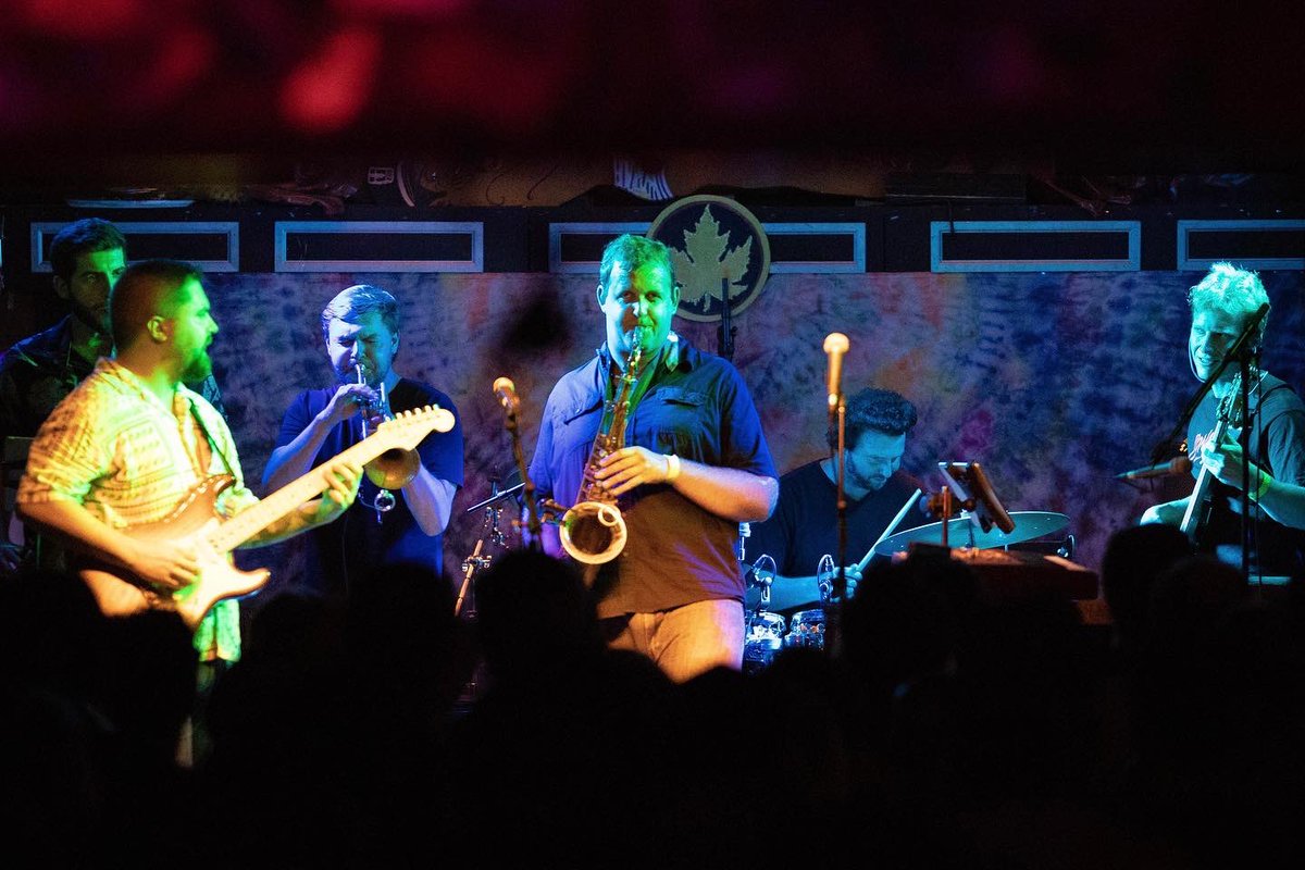 Raise your hand if you want FREE TICKETS to our 2 night takeover next weekend @MapleLeafNOLA ✋

9/16 featuring <a href="/Shunwun/">Shaun Martin</a> 

9/17 featuring <a href="/Jamison_Ross/">Jamison Ross</a> 

Lookout for a giveaway this week 👀