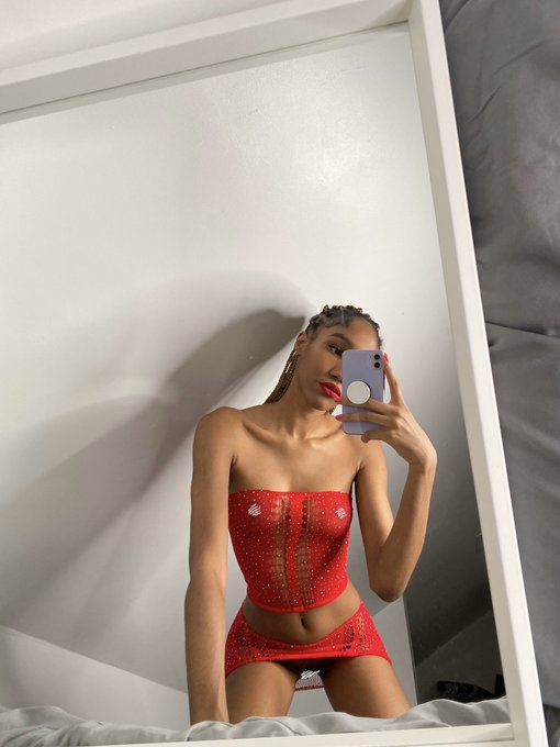 Am I your type? ❤️ https://t.co/FraY59dIRf