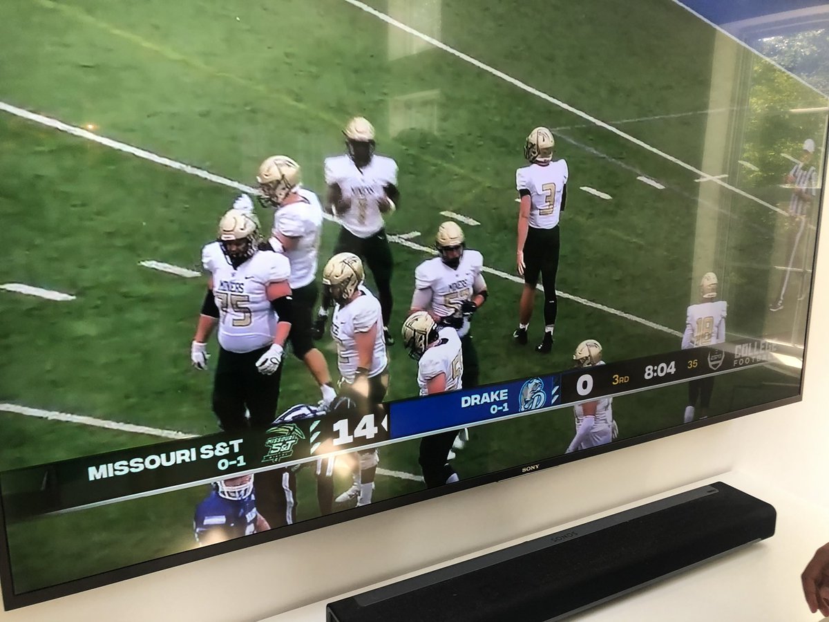 Enjoyed watching Jaguar Football alum <a href="/jakeseidel11/">Jake Seidel</a> playing O line for <a href="/Miners_FB/">S&T Football</a> on <a href="/espn/">ESPN</a> yesterday. Great job Jake! Keep up the good work…