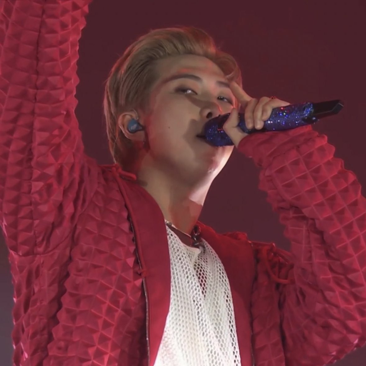 ran_serendipity's tweet photo. ナムさんせんちゅか！！
BTSメンバー全員魅力的だけど、俺をジミンペンから揺るがしかけたのはナムさんだけだよ😘
 #NAMJOONDAY  #RMDAY  #HappyBirthdayNamjoon  #HappyBirthdayRM https://t.co/fCdIR8mcIs