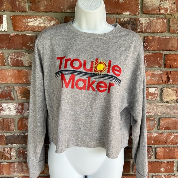 TazZolman's tweet photo. So good I had to share! Check out all the items I'm loving on @Poshmarkapp #poshmark #fashion #style #shopmycloset #queenbees #vintage: https://t.co/3ztbKzMm9p https://t.co/8q6CdQnkOb