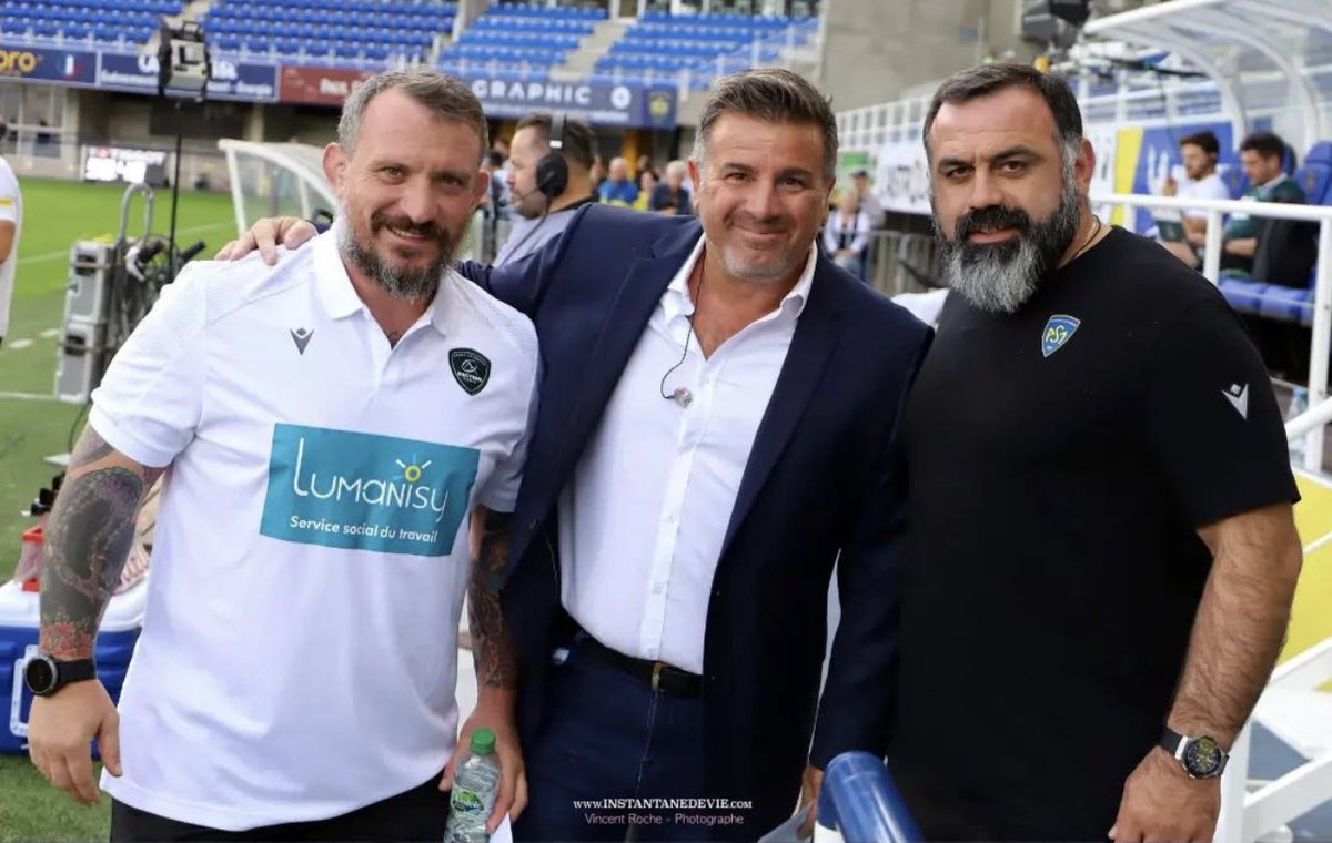 jeromegallo's tweet photo. La chance de me retrouver entre 2️⃣ légendes 💛💙 @domingotom et Dato #asmceurope https://t.co/T0ljTaERvg