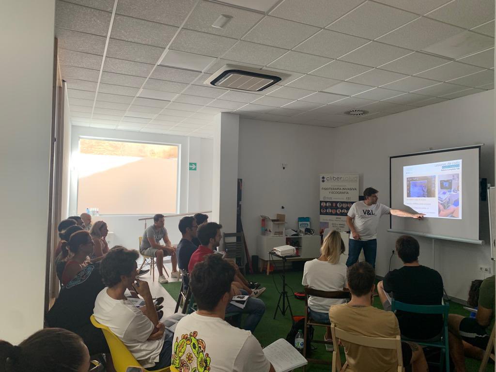 CursosTheraform's tweet photo. Iniciamos Postgrado Fisioterapia Invasiva en MURCIA #HELPIA# Seminario ECOMMSS # de la mano del mejor equipo docente 🔝 y con un magnífico grupo que promete mucho !!
👏👏🔝

Seguimos con Malaga y Bilbao
@EPI_Advanced
@sergioserranoca
@Clinicadelta
@francruzpi 
@nico_alconada89 https://t.co/4aKSktDXiN