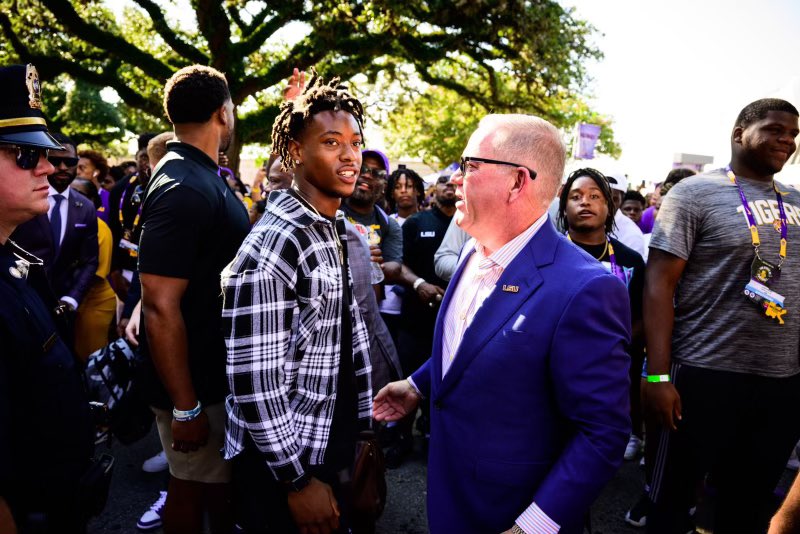 EmpressStone's tweet photo. The BK takeover‼️#JS18👑 @jojostonejr @_destinywilsonn @lsu_dailynews @BobbyBarham_LSU @Coach_Hankton https://t.co/5ZtOiyPovR