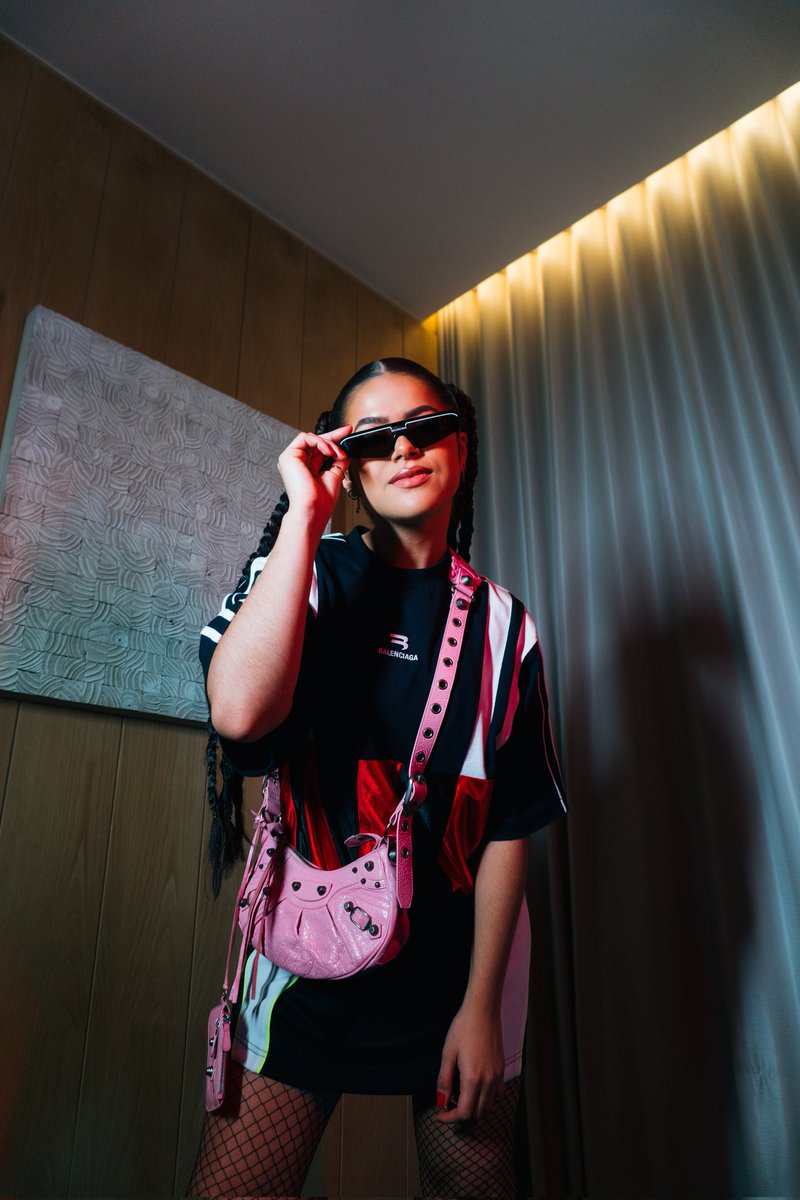 maisa's tweet image. Rock In Rio 🖤