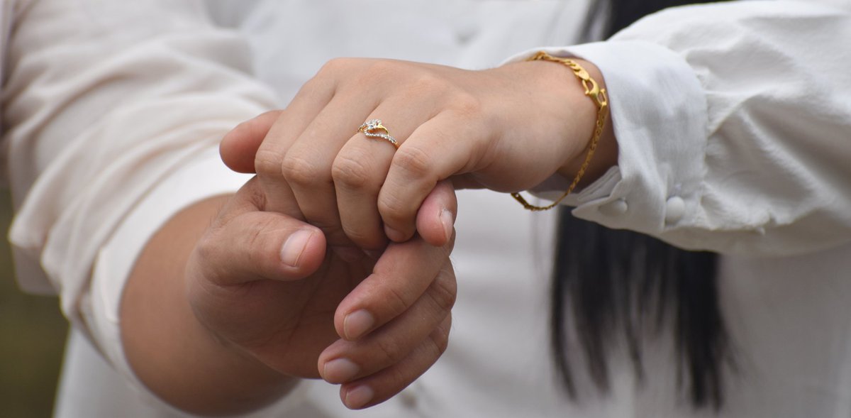 ImchenSentina's tweet photo. Hair started turning grey waiting for @BTS_twt #JungKook so decided to get hitched before i end up getting a crutch for support to walk upright. There is no slightest chance you'd see this however if you do,you're invited!🙏  💜 
#bts #engagedarmy https://t.co/fxAkMokAEq