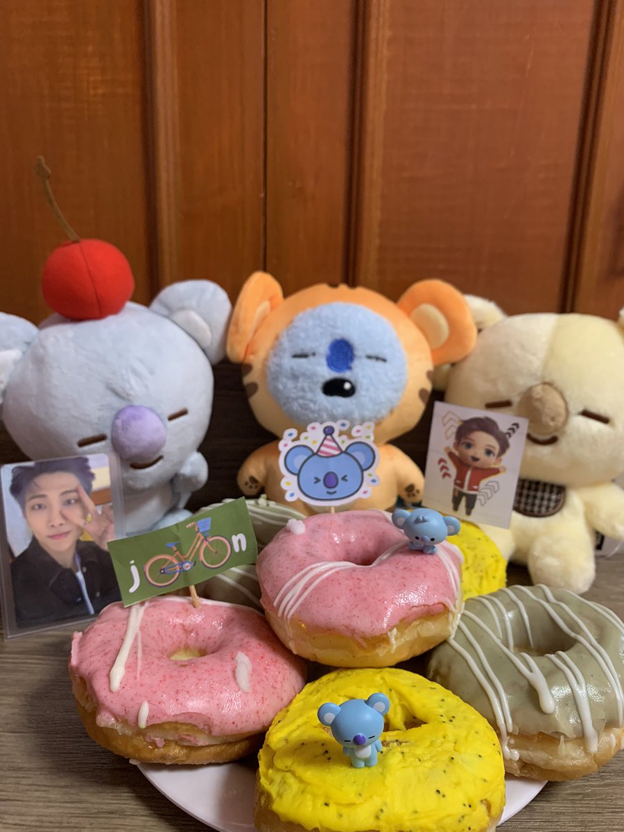 brenderitas's tweet photo. Since it’s already past 12am in Korea, I can now greet our awesome leader a happy birthday! 💜 Continue being awesome, Kim Namjoon. 🙂
#RM #RMDay #Namjoon #Namjoonday #Namjoonbday #RMBirthday #BTS #BTSARMY #BT21 #Koya https://t.co/9zP3Ij2AQY