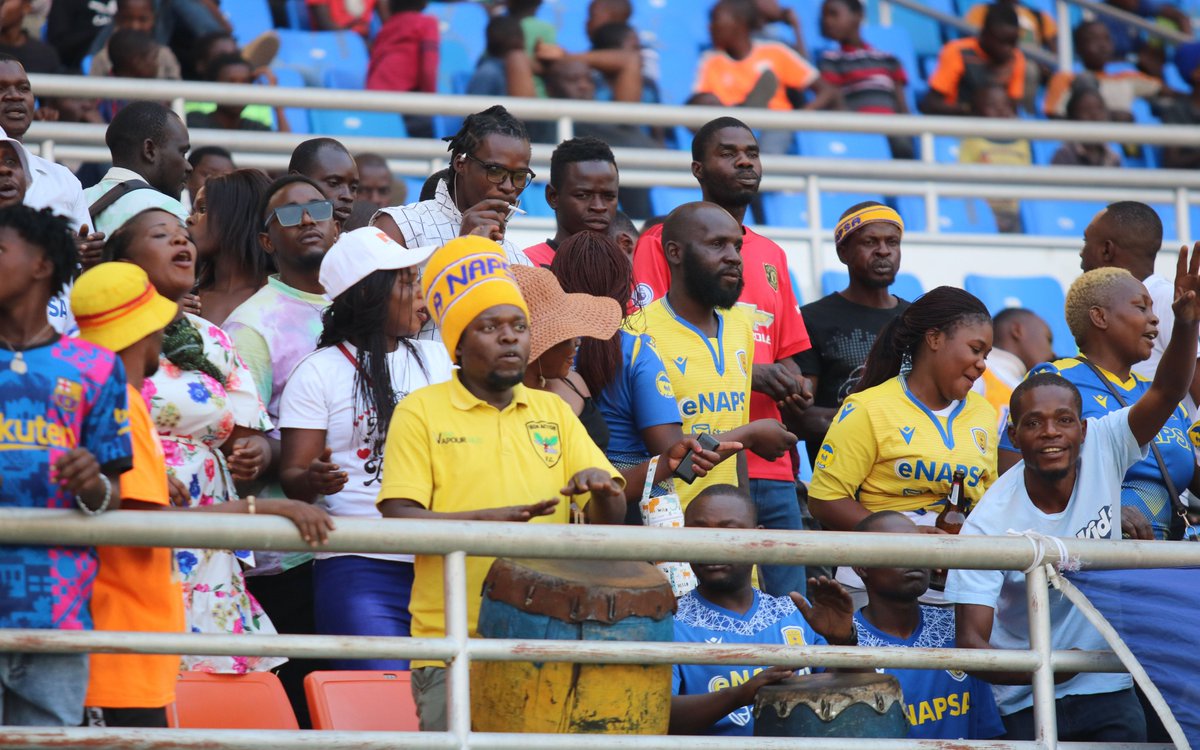 napsastars_fc's tweet photo. Eish...💪😟😟

An exciting first HOME victory for our fans at our New HOME!!!
You were everything today you Pensioners.. Look at all those young Pensioners....💪😅

We Love you and thank you for showing up and SHOWING OFF!!

Heroes Stadium was electric..⚡️💥

NAPSA 2-1 Eagles https://t.co/Ov4fyuRovZ