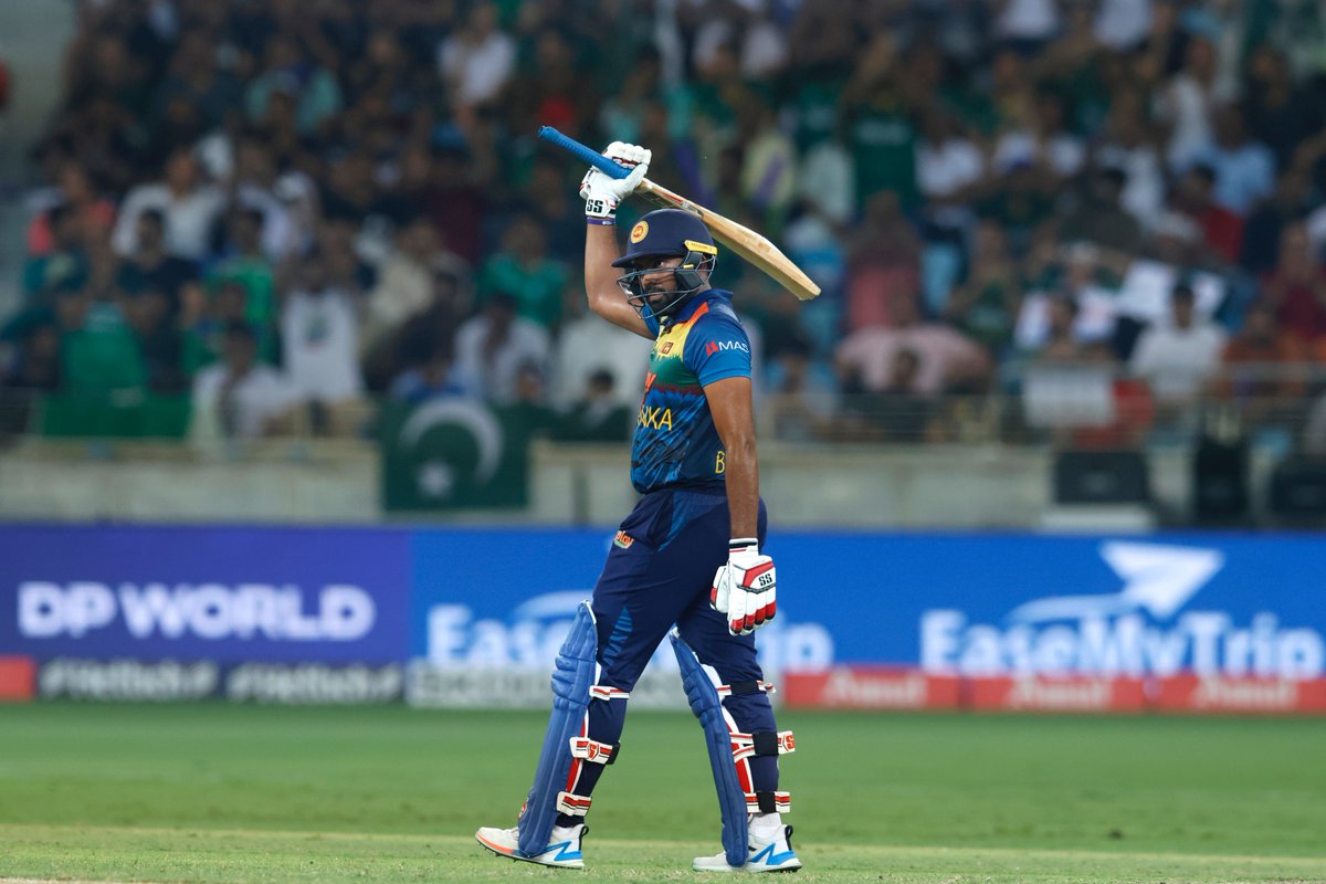 That's some knock from Bhanuka Rajapaksa 🔥

Lots of running, calculated risks and a little bit of luck right at the end. He's given Sri Lanka a chance! 

#SLvPAK #AsiaCup2022Final