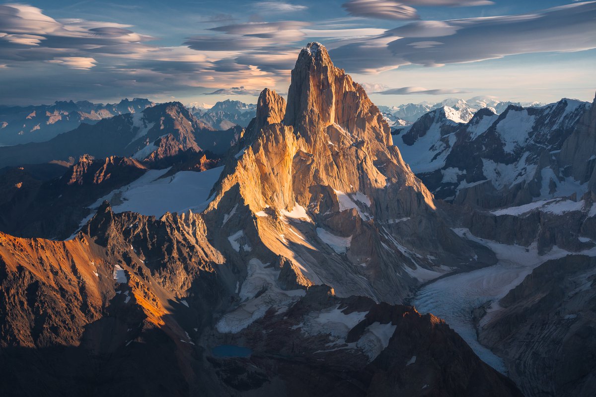 Gm artists &amp; collectors 

I will be curating a 2nd gallery on <a href="/0xDecaArt/">Deca 🟥 🟩 ⬛ 🟪</a>, the theme'll be "Majestic Mountains".

To be considered, comment with:
-One image you created/collected
-Link to the NFT