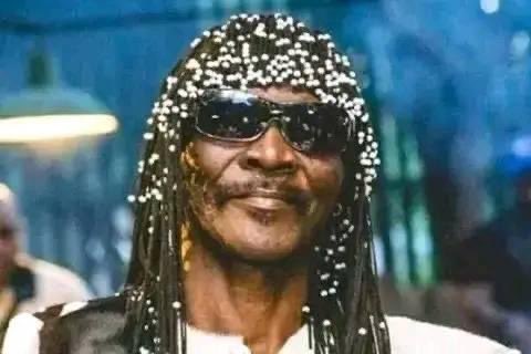 DropBrand's tweet photo. @MusaKhawula Stofo se mo 9? I like it fo de pirates. But is no make sho this girl https://t.co/3PQnfeI6ve