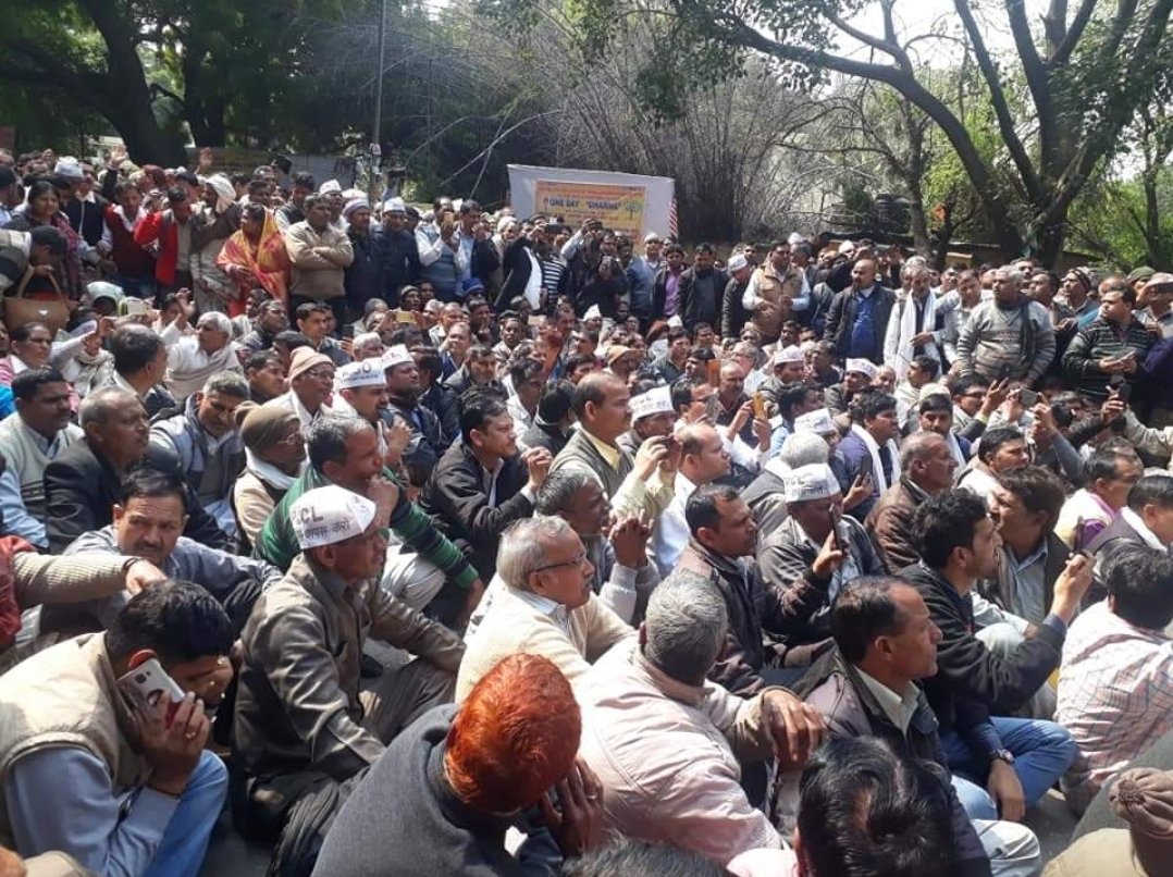 nexguru's tweet photo. लारी लप्पा बंद करो, पैसे का प्रबंध करो,
लोढ़ा कमेटी शर्म करो,  PACL निवेशकों का भुगतान करो 
#लोढ़ा_कमेटी_हटाओ
@CBYadav_ @PRYadav1979 @HansRaj42611187 @SRkumhar4 @sanjujain01 @Shyamkumar901 @devikadewangan1 @SEBI_India @PMOIndia https://t.co/oLvWLnuqnb