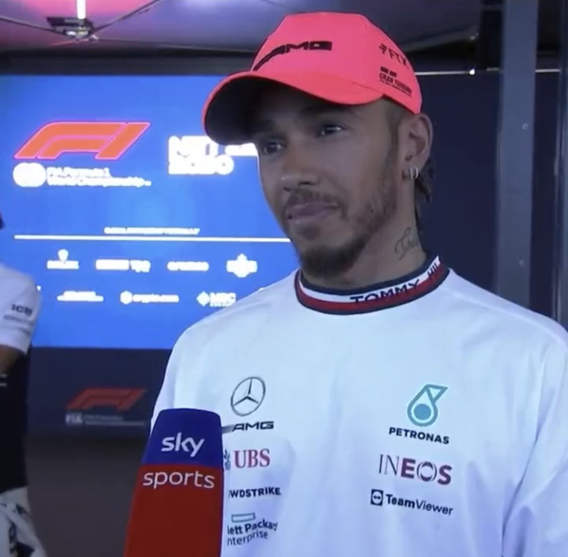 SirLewisUpdates's tweet photo. Lewis Hamilton on finishing under the safety car at the #ItalianGP: 

"It always brings memories back.. That is the rules, theres only one time it has been changed" https://t.co/qFTYC4qhFQ