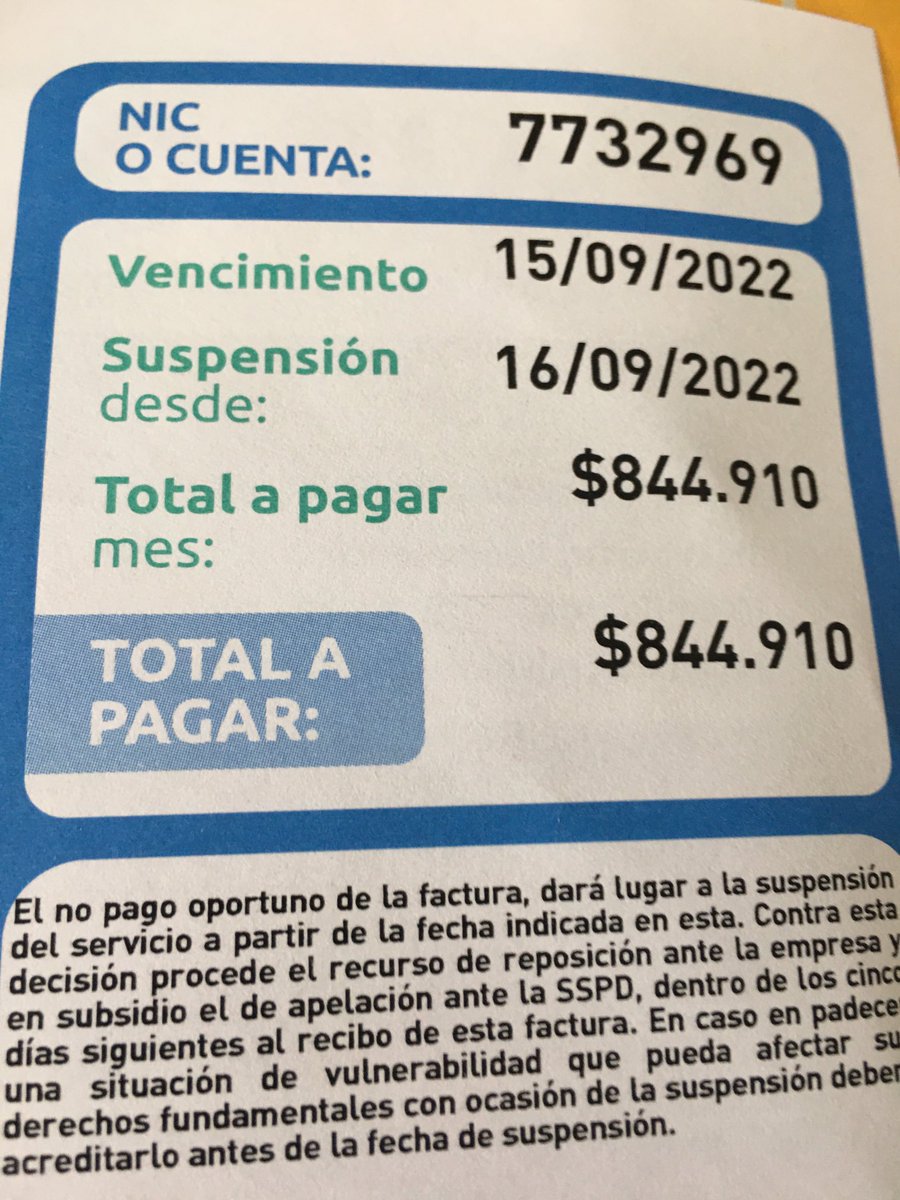 becar07's tweet photo. Este es mi recibo de energía de un apto de 114 metros . Es justo? ? https://t.co/clDgaXHcEw