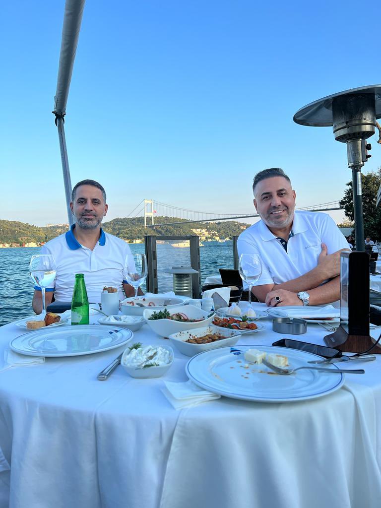 İstanbul’da her zamanki  gibi bizleri ağırlayan kıymetli dostum Kemal Aslan beye misafirperverliği ve nezaketi için çok teşekkür ediyorum.