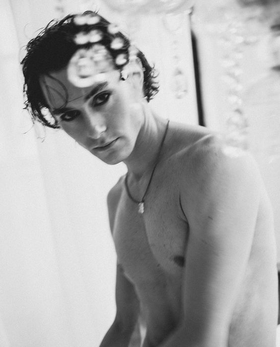 mchvllprnc's tweet photo. And my lovers said "no, no, don't you dare to feel alone-"

#SeductiveSunday https://t.co/3OLY837Xq4