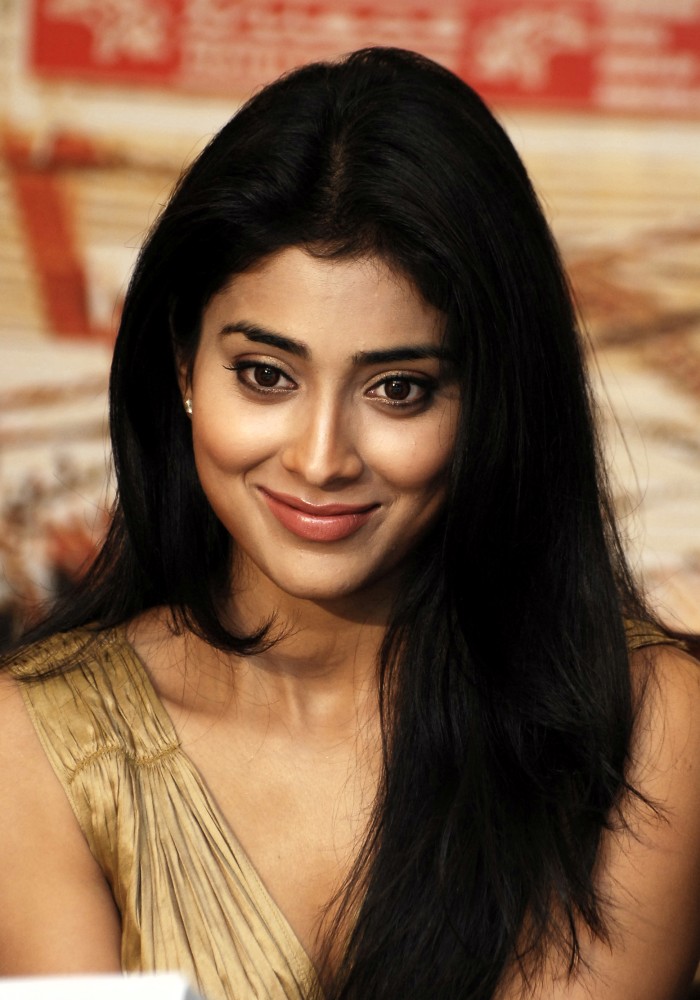 Happy Birthday Shriya saran              