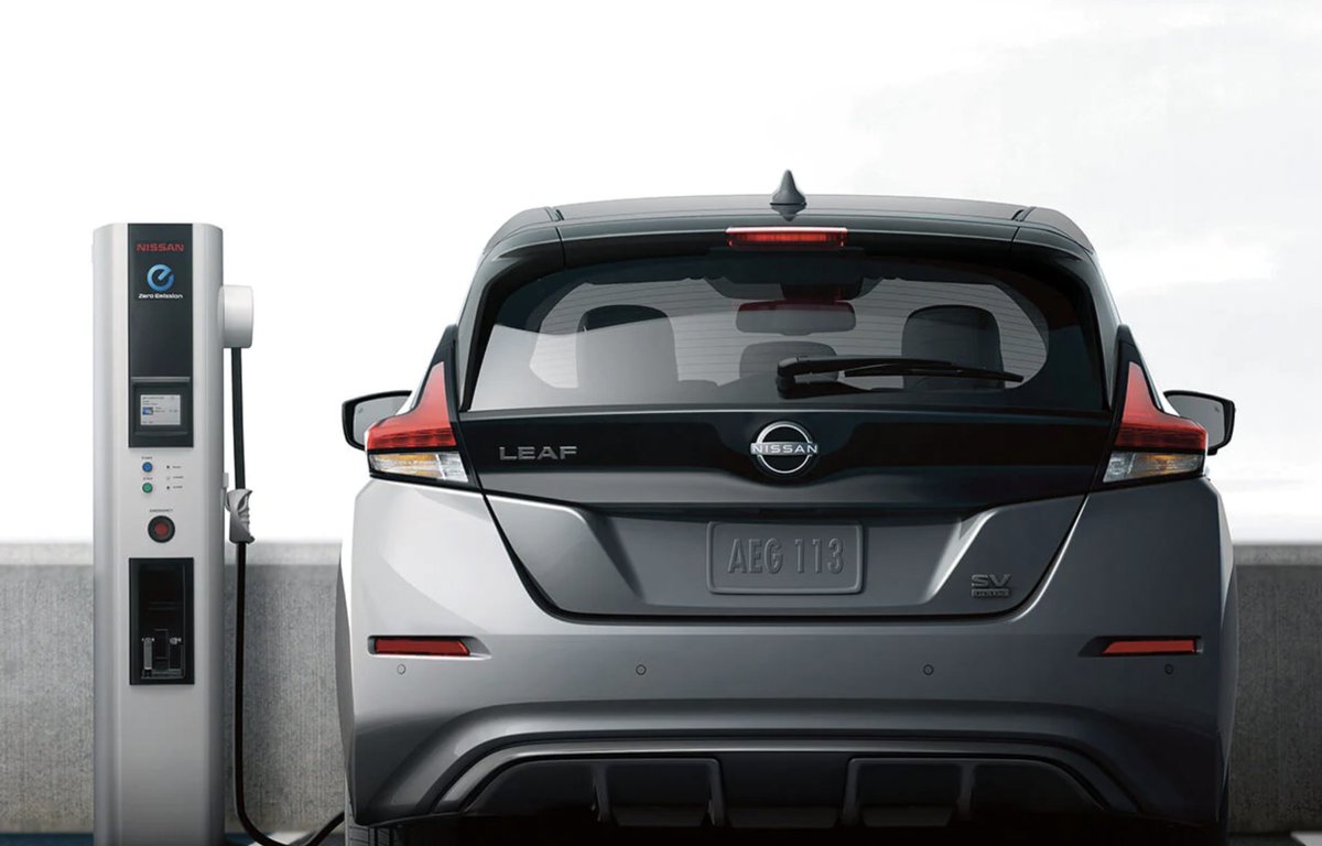 5StarNissanSC's tweet photo. A driveway centerpiece. https://t.co/wVs0oXqETm #FiveStar #FiveStarNissan #Nissan #Florence #SouthCarolina #NissanUSA https://t.co/ADXLYCIBD1