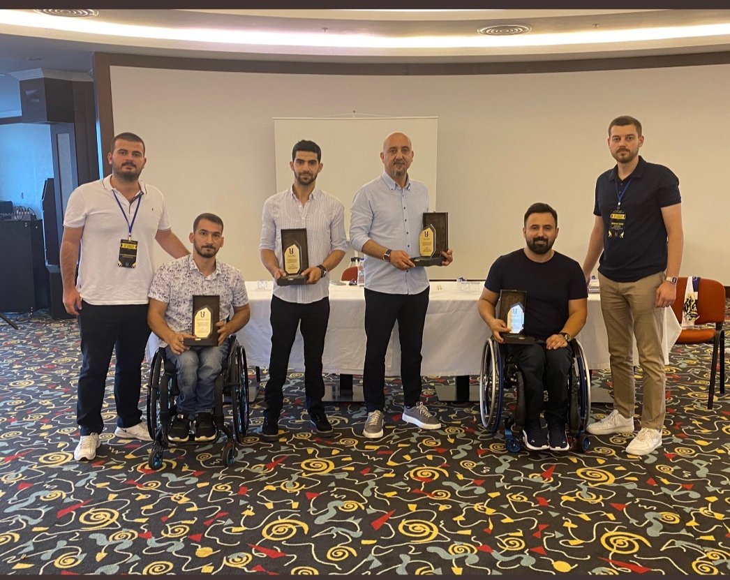 CanCanaksu1's tweet photo. 18'ci konseyiniz hayırlı uğurlu olsun.
Bizleri misafir eden @1907unifeb  ailesine çok teşekkürler 💛💙 https://t.co/yM5NHQsRwT