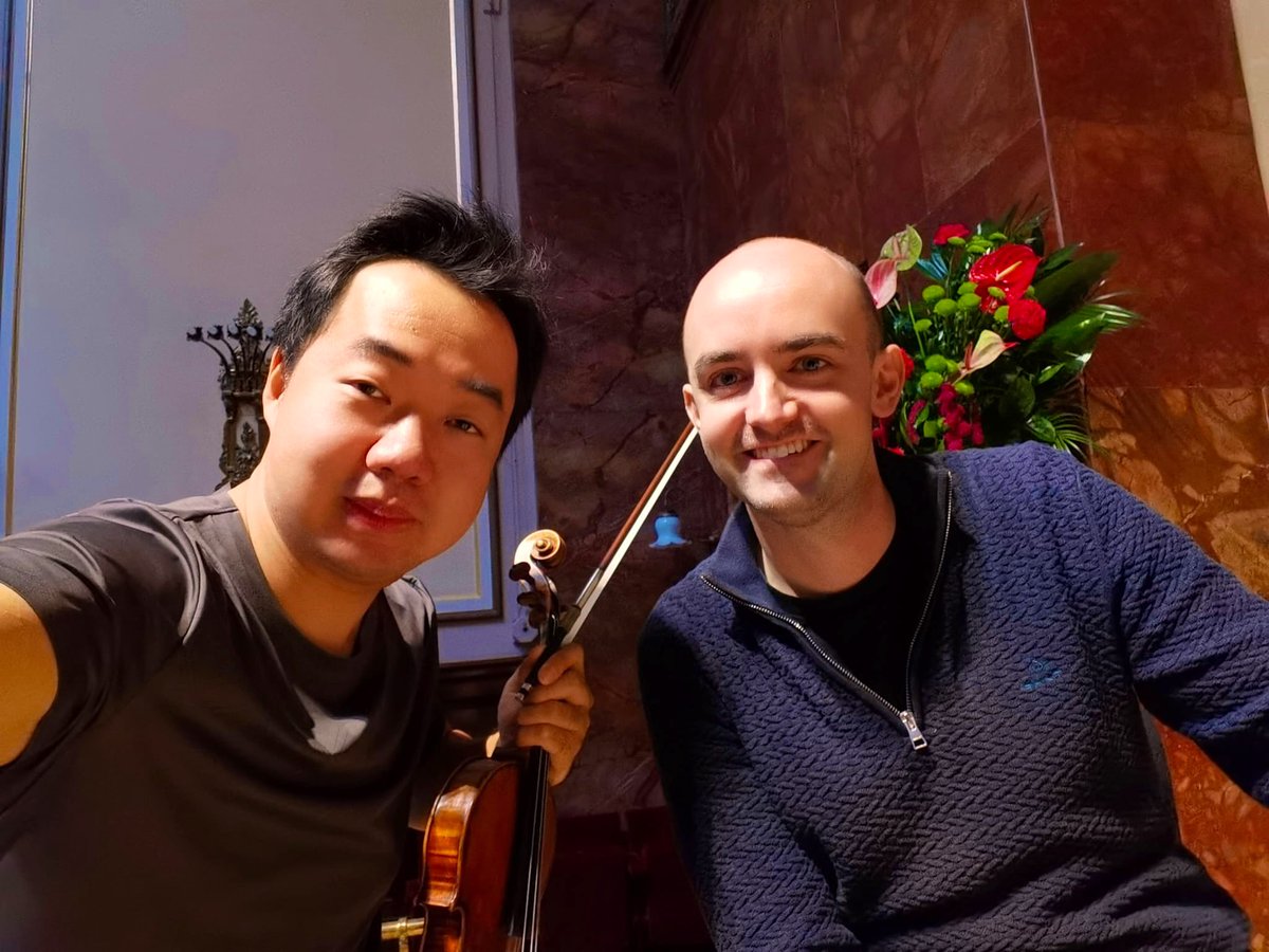 BenjaminBakerVN's tweet photo. Had the most wonderful day yesterday playing Schubert Octet TWICE at @wigmore_hall with this absolute dream team!
#NingFeng @RidoutTimothy #maciejKulakowski @RuizEdicson #michaelcollins @AmyHarmanBsn @bengoldscheider https://t.co/tDCJjpEes2