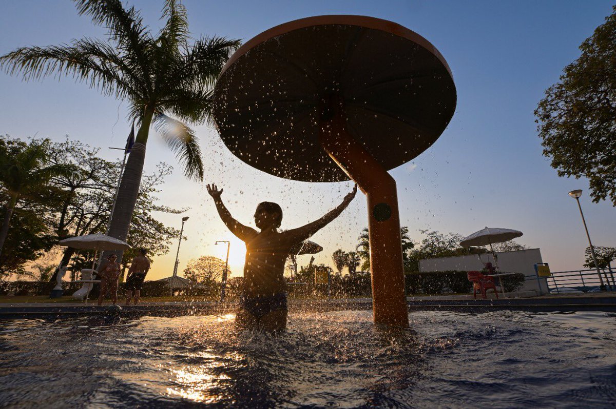 clubescruzeiro's tweet photo. Ah, ser Cruzeiro é bom demais! 🎶
E o calor tá chegando com tudo… Nada melhor do que se refrescar e curtir bons momentos no clube do seu coração. 💙🦊
Acesse https://t.co/rupDm0PYMx e veja como se tornar um associado celeste. https://t.co/946cg3TcFX