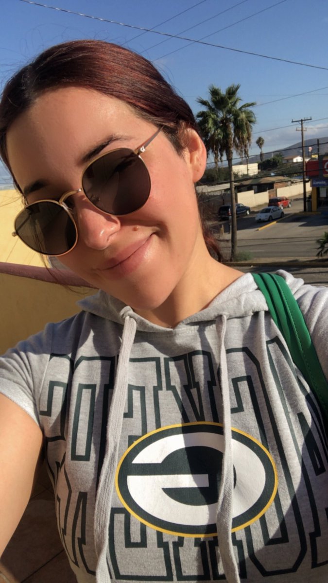 PaulinadelToro2's tweet photo. Buenos diasππβοΈ
#GameDay #gopackgo #PackersTwitter #packergirl #NFL @packers https://t.co/bE7dVaHv6c
