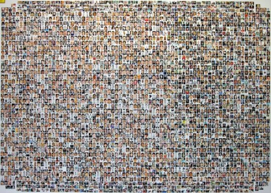 Am 11.9.2001 sind fast 3000 Menschen ermordet worden. Durch einen unfassbar brutalen und menschenverachtenden Fascho-Anschlag. Der Schmerz ihrer Lieben interessiert sich nicht für Jahrestage, für politische Instrumentalisierung. Er bleibt.