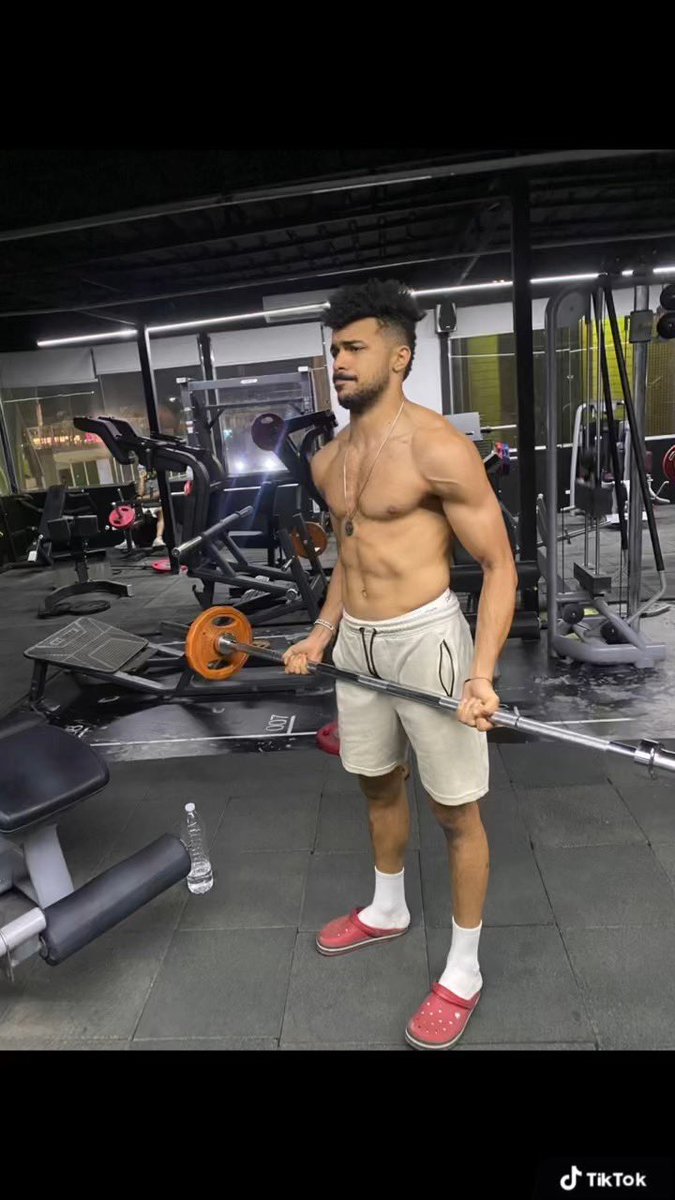 KloshaAli's tweet photo. سلامو عليكم 🤟🃏 https://t.co/qIupfV6H3f