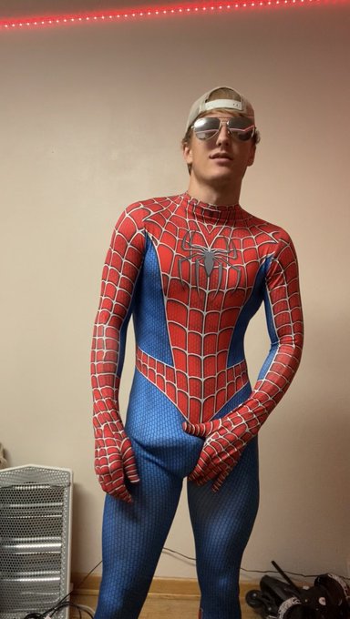 My spidey senses are tingling 🕸🕷 https://t.co/6way95ECz9