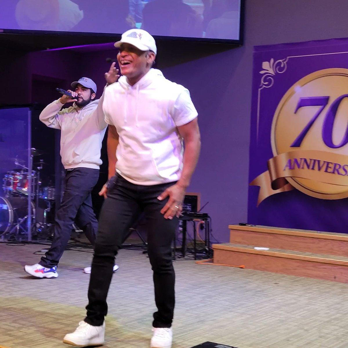 drtai2's tweet photo. It was a blessing at Wilmar to have our hometown kid @TorontoArgos RB @danieladeboboye share his Story for God's Glory with our Camp Imani Youth alongside with Recording Artist @ErrolLeemusic bringing the House down! Thanks for ministering to us so powerfully! #Back2ChurchSunday https://t.co/3Ec4rqx4Gx