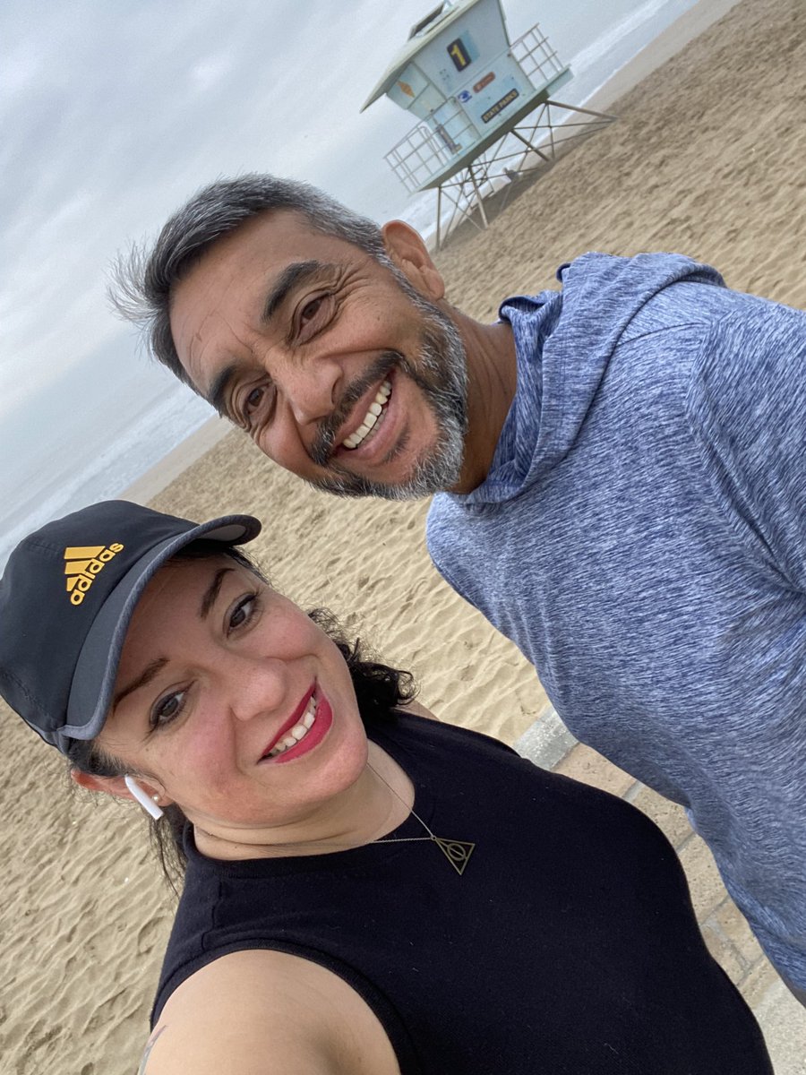 Librarygal05's tweet photo. Happy #snapshot of our #weekendgetaway #ventura We #ran on the #beach this morning Day 92 #runstreak #wellnessmode Stopped in #oxnard on the way home to pick up #pandulce and tamales #Vanessapanaderia #weekendvibes https://t.co/vX7UcDA1zI