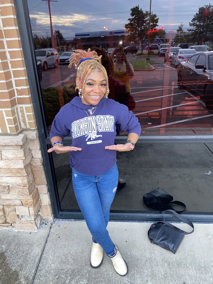 asiaa_nicolee3's tweet image. From 901 raised to 601 MADE 😈✈️〽️ #JSU22 #SouthernHeritageClassic #LocHead