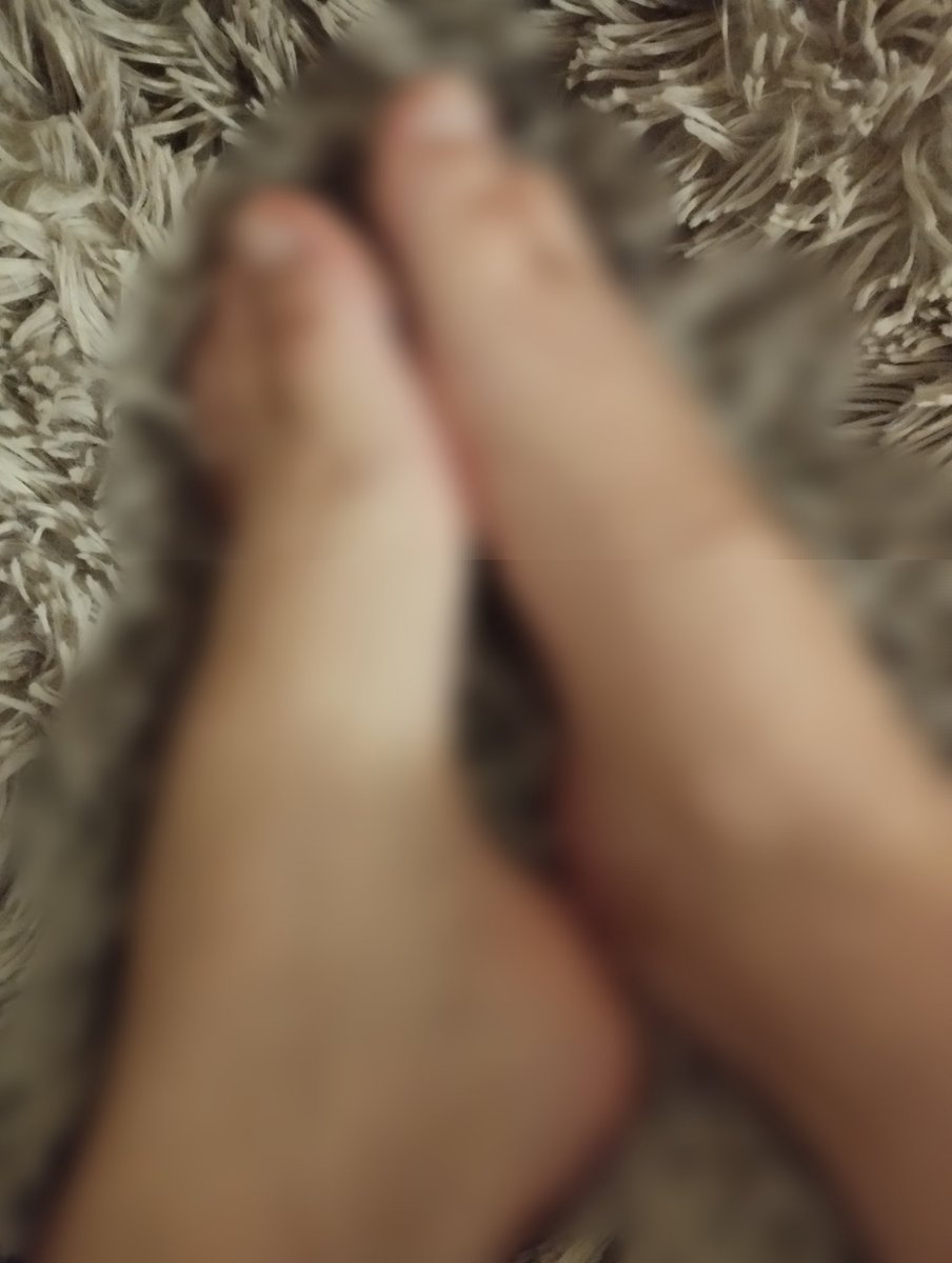 lillys2000's tweet photo. #littlefeets #feetfethish #feet #feetpicsforsales #followme 

https://t.co/kyIq8vr6yI https://t.co/MteJTOFsQl