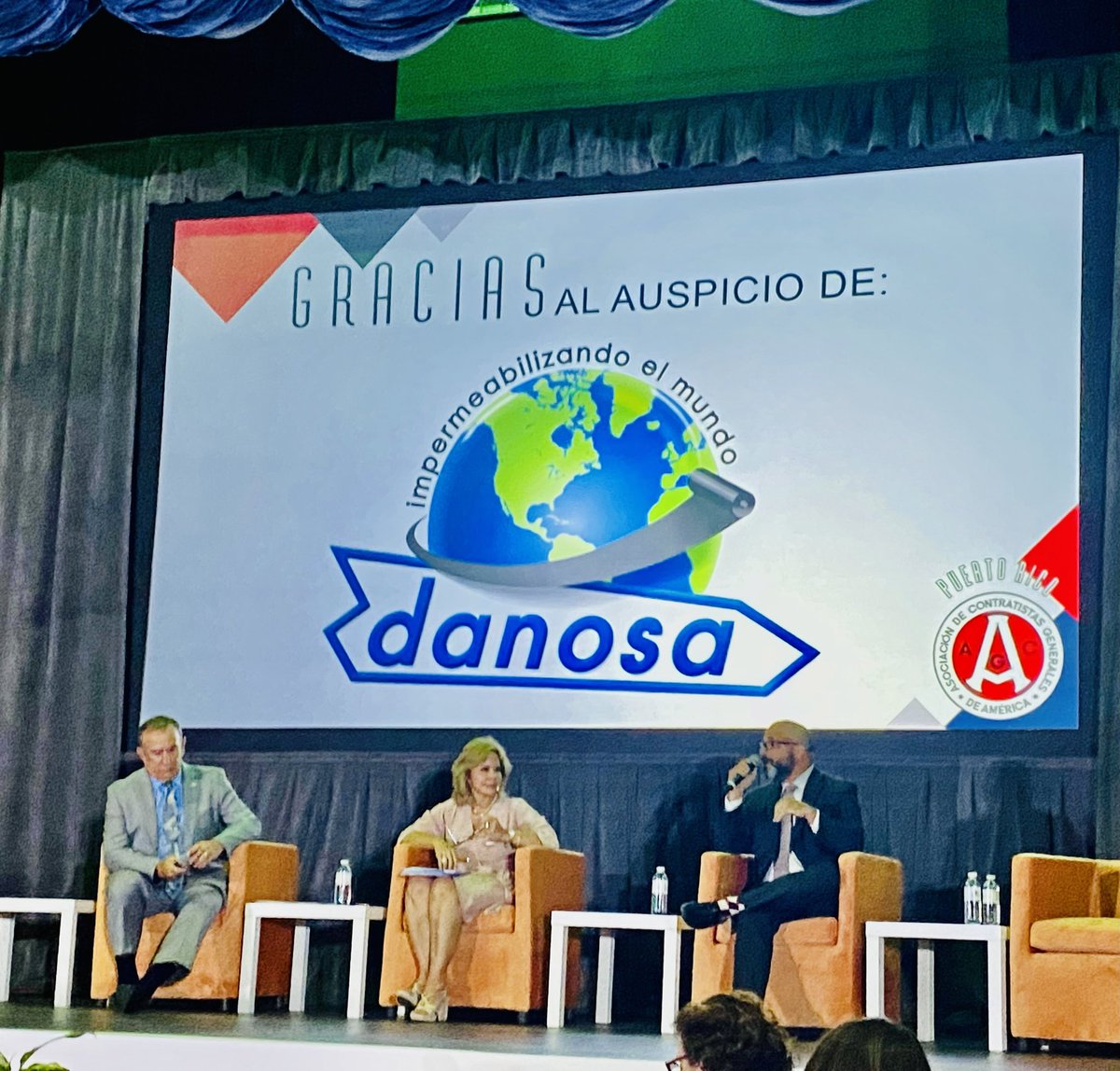 Manuel_Laboy_PE's tweet photo. Agradezco a @AGCPRChapter por la oportunidad de participar junto con @prsecddec en el Panel de Desarrollo Económico, donde discutimos el impacto de sobre 5,600 obras permanentes ya encaminadas que transformarán nuestra infraestructura en una moderna, resiliente y competitiva. https://t.co/SI3SrDYlKB