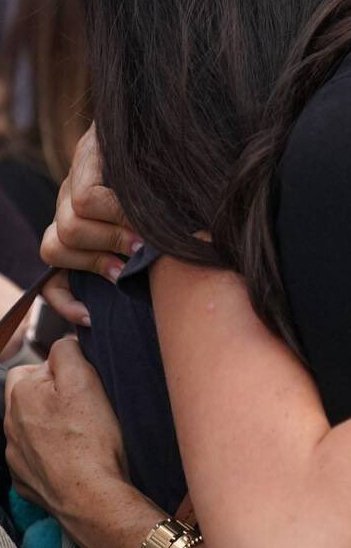 successceci's tweet photo. I don't think I would ever be over this hug

#WeLoveYouMeghan https://t.co/TL7VgjUoir