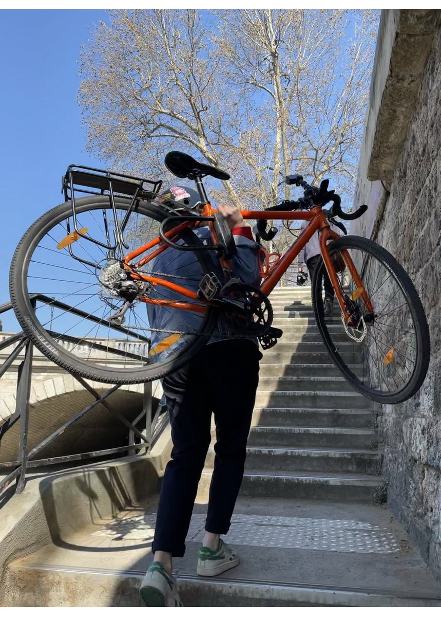 Laura Wojcik tweet media