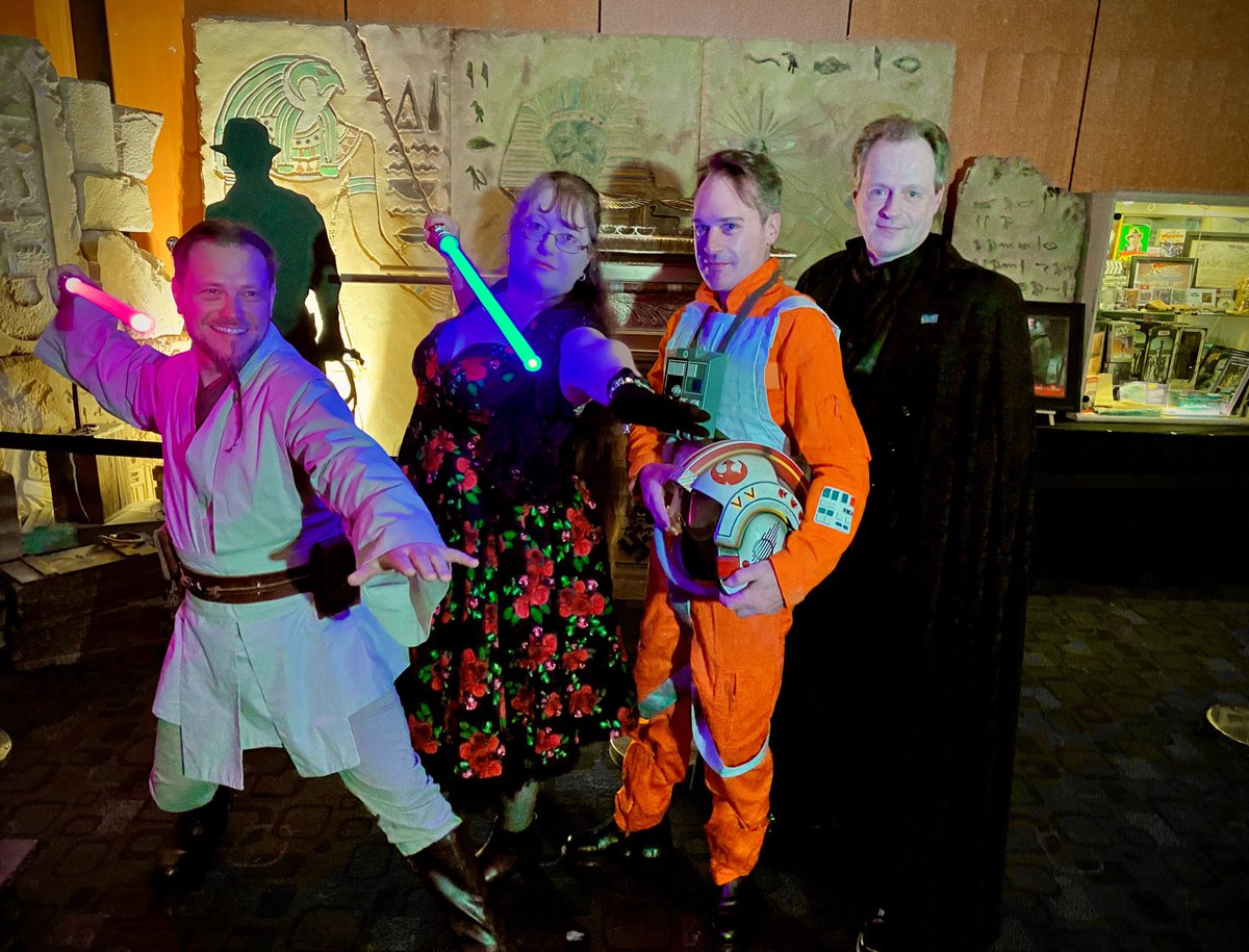 Star Walking Inc tweet media