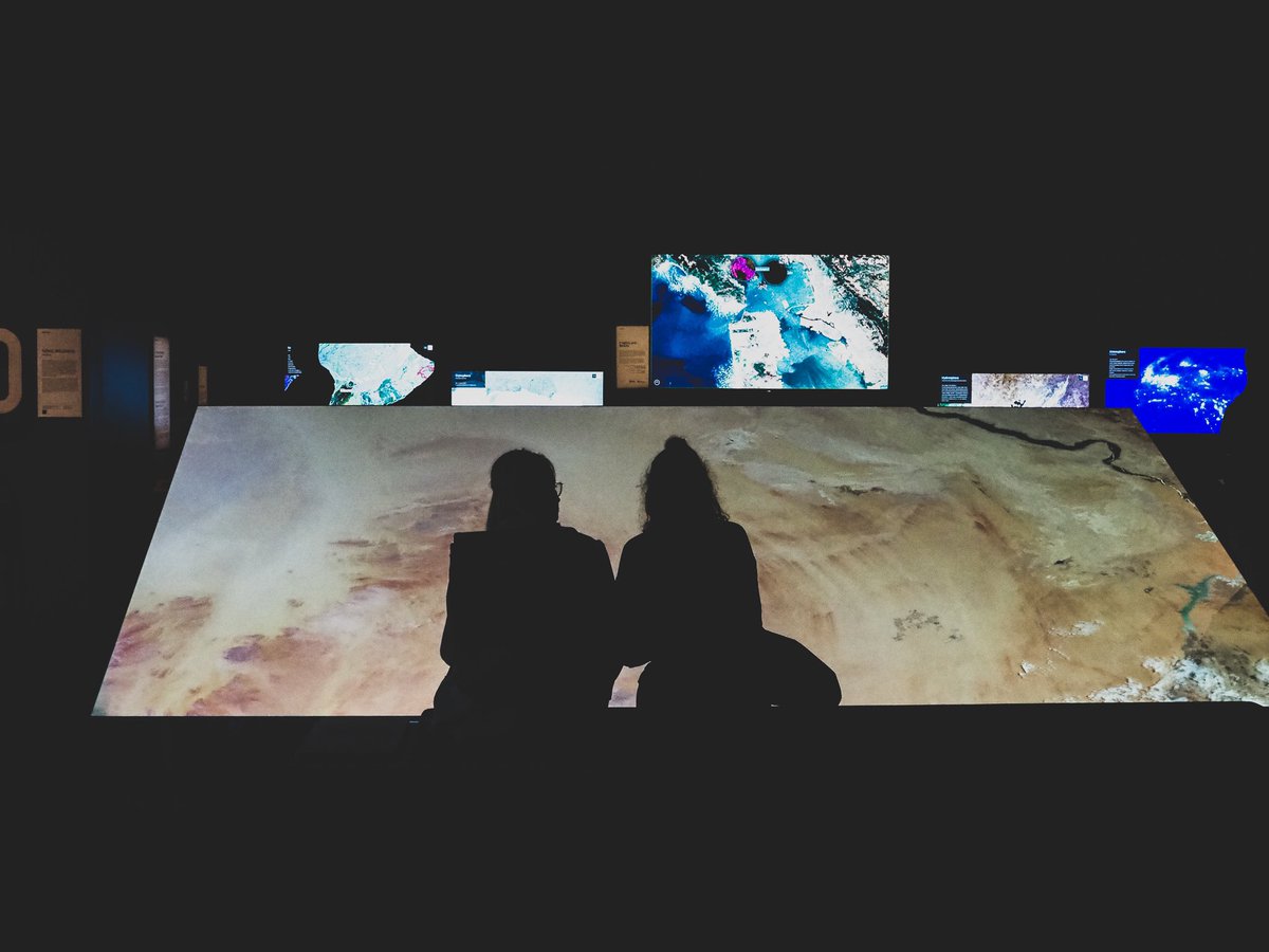 BjoernTypes's tweet photo. „Welcome to Planet B“
A different life is possible. But how?

Thought-provoking, eye-opening, unsettling, encouraging, alarming,
exciting and above all inspiring exhibitions, projects, concerts, talks and panel discussions @ArsElectronica https://t.co/AFOHvTVIDb