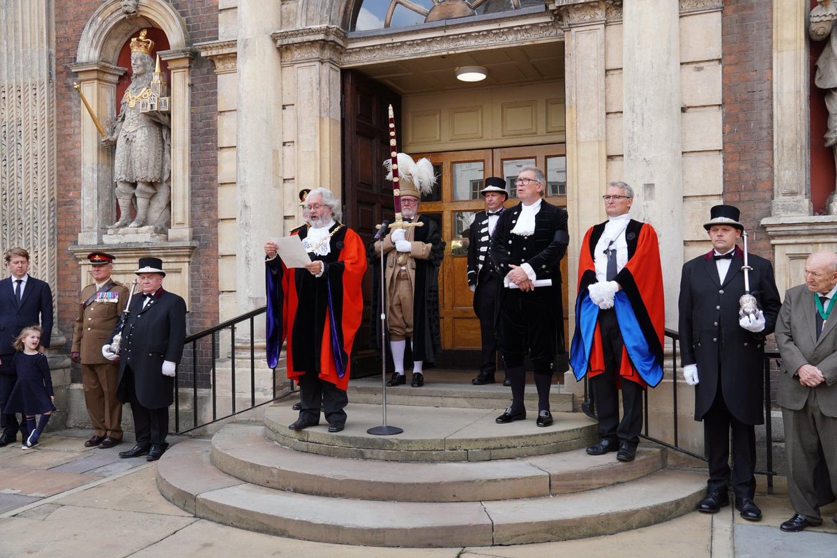 SJAMarkDudfield's tweet photo. I had the honour of representing @stjohnambulance at the @myworcester civic ceremony for the Proclomation of HM King Charles III today. 

Very privileged with sombre celebration. https://t.co/YdG5361Ktb