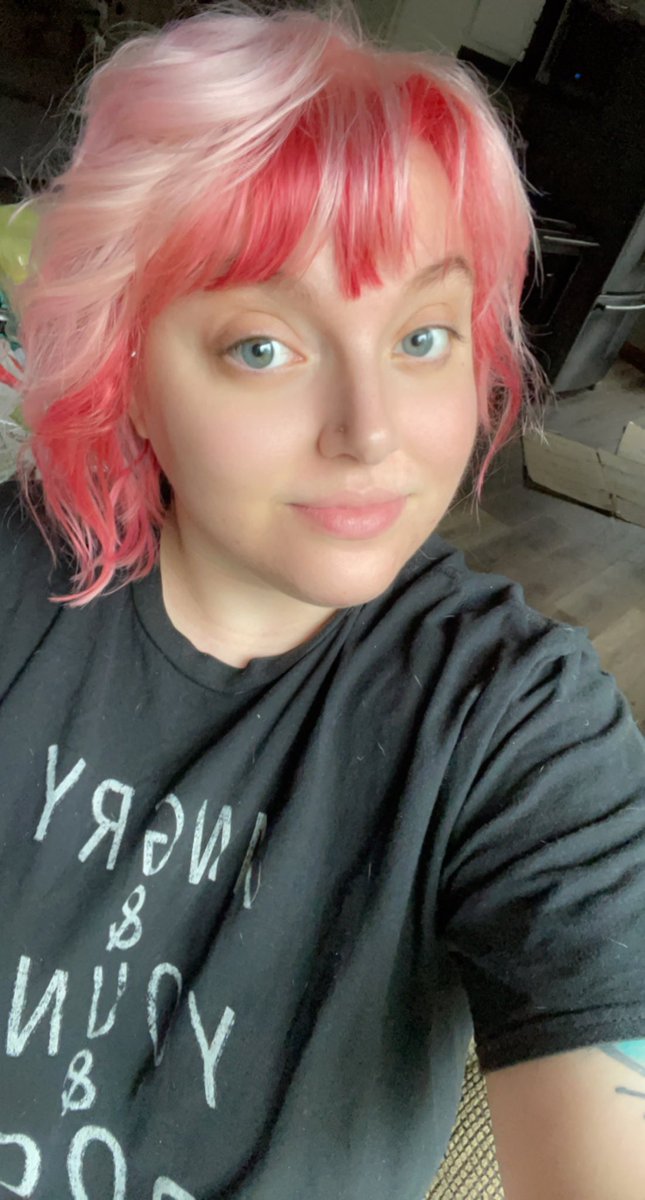 SolidSapphire_'s tweet photo. lookit dat.

wow.

i love my stylist ❤️ https://t.co/UQNDqmHklK