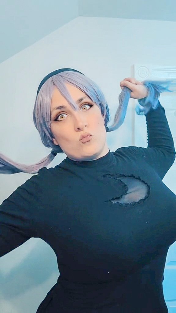 <a href="/MediasectorsVA/">Young Artists Initiative | Mediasectors VA</a> I told y'all I would do it! Not bad for a closet cosplay 😂 I had to do one shot that was extra silly, of course.