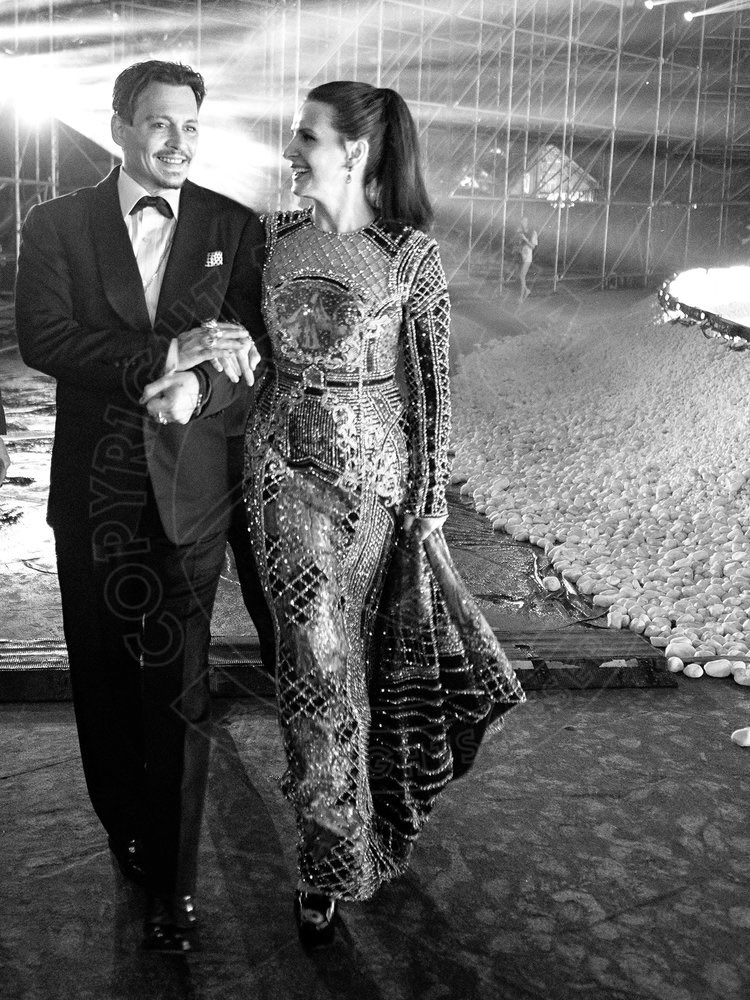 DEPPFlLES's tweet photo. johnny depp and juliette binoche at the hainan film festival by ross halfin, 2018. https://t.co/DhVG1GJbI9