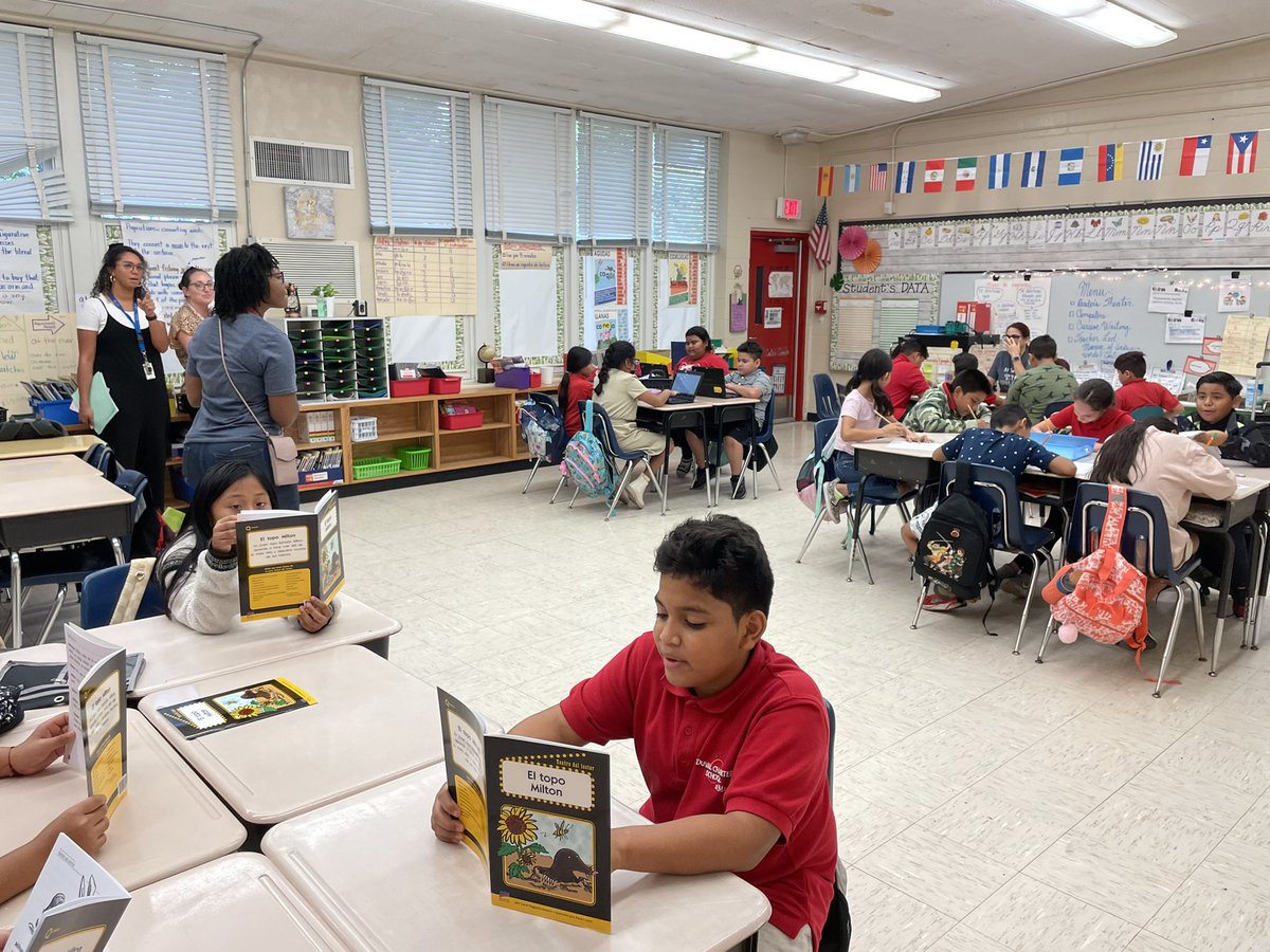 DualLanguageJax's tweet photo. Our first DL New Teacher Training &amp; Professional Development was a success! We learned how the Two-way Immersion Observation Protocol facilitates instruction towards meeting the three pillars of DL Ed. We observed lessons and visited classrooms that exemplify this approach. https://t.co/ZhpVpQm7jo