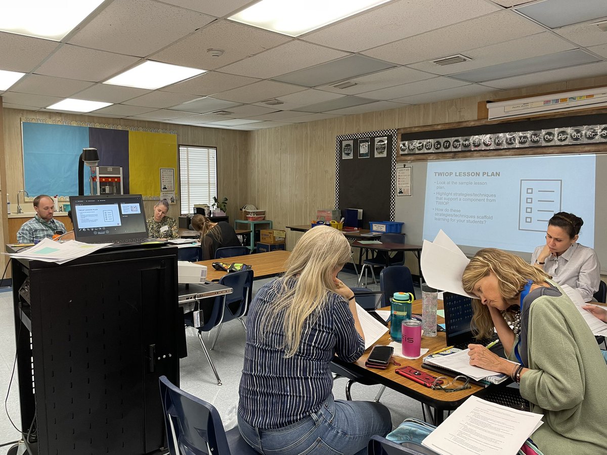 DualLanguageJax's tweet photo. DL teachers analyzed the sample TWIOP lessons and then planned for an upcoming lesson using features from the TWIOP. https://t.co/LIqo1M7pIH
