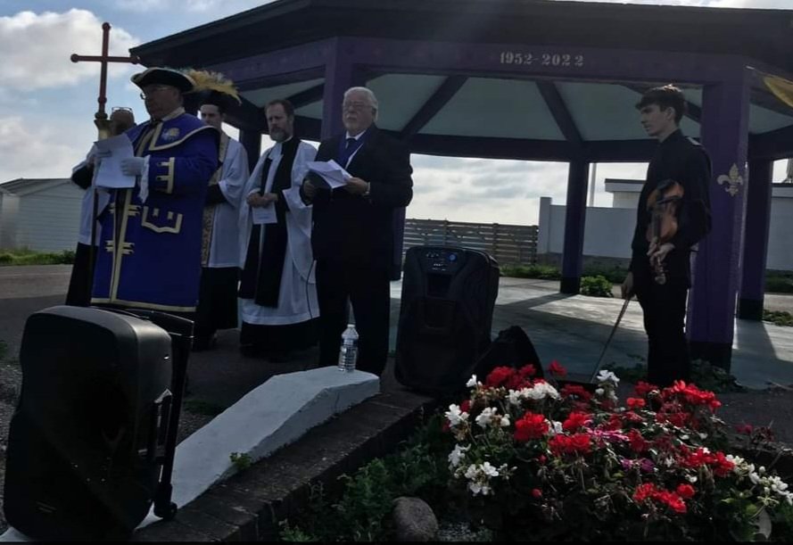 CoolTownCrier's tweet photo. Fabulous day in Sunny 🌞
Worthing for @WorthingTCI Food & Drink Festival with @mellypeters & Lancing for #Accession #ProclamationCeremony in Lancing with Parish Council with @revfelixsmith & @Mikemendoza1
#GodSaveTheKing 👑🔔 https://t.co/JlRBsB0abi