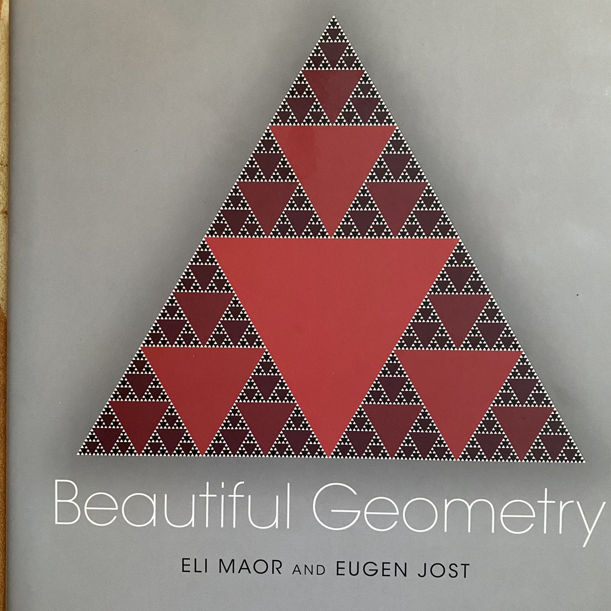 Lhianna17's tweet image. While sorting my math library, I just opened this delightful book to a random page to find this fun depiction of curious prime numbers…