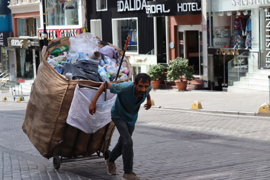vedinmuj's tweet photo. istanbul https://t.co/eNdfy8dcQJ